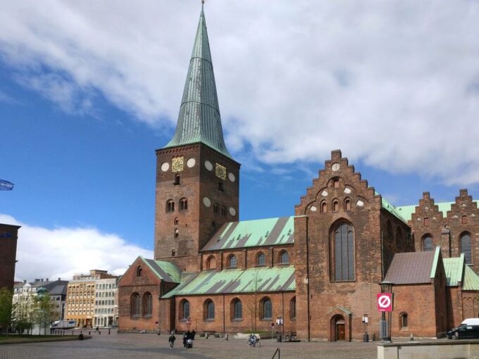 Romantic Magic in Aarhus – Walking Tour - Meeting Point