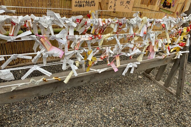 Romantic Mizuhiki Knot and Omikuji Washi Charm Workshop in Tokyo - Omikuji Washi Charm Making