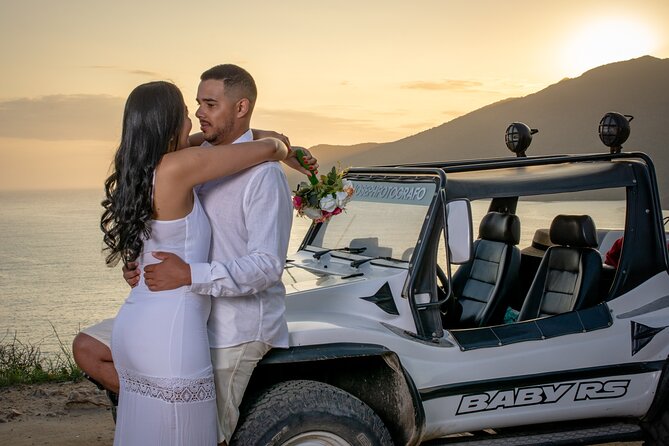 Romantic Photo Shoot in Arraial Do Cabo Pontal Do Atalaia - Mirante Do Pontal Do Atalaia