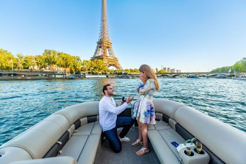 Romantic Photo Shooting on a Private Boat in Paris - Inclusions and Pricing