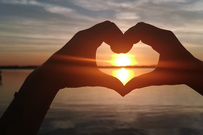 Romantic Private VIP Sunset Cruise Yacht 34 - Key Points