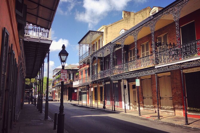 Romantic Rendezvous: A Love-Filled Journey in New Orleans - Visiting the Historic Absinthe House