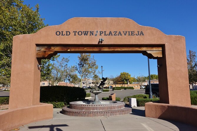 Romantic Rendezvous: Albuquerque's Enchanting Couple's Walk - Exploring the Citys Historic Landmarks