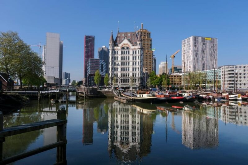 Romantic Rotterdam Walking Tour: Iconic City Highlights - Meeting Information