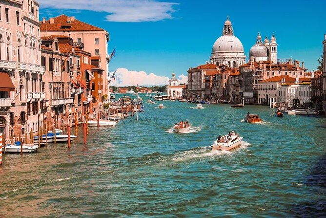 Romantic Serenade Gondola Tour: Private Ride - Accessibility and Participation Guidelines