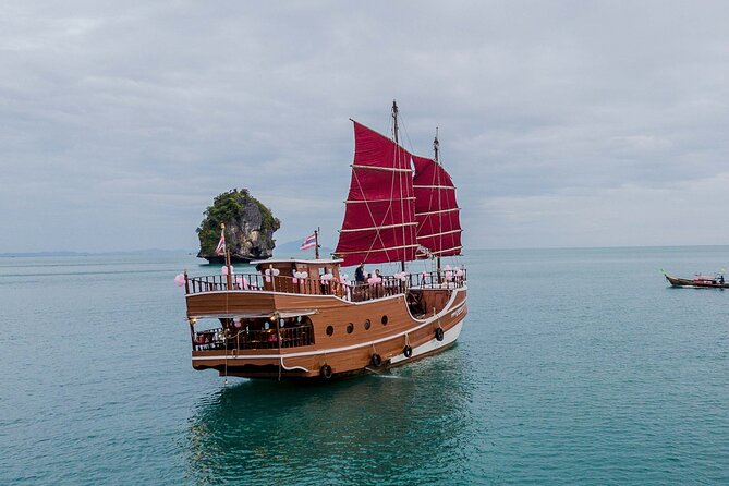 Romantic Sunset and Seafood Dinner Cruise With Plankton Swimming - Scenic Viewpoints