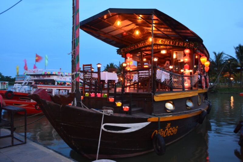 Romantic Sunset Dinner Cruise in Hoi An - Key Points