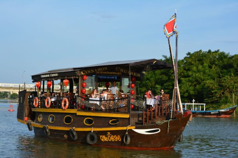 Romantic Sunset Dinner Cruise in Hoi An - Inclusions and Highlights