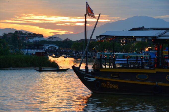 Romantic Sunset Dinner Cruise in Hoi An - Customer Reviews and Ratings