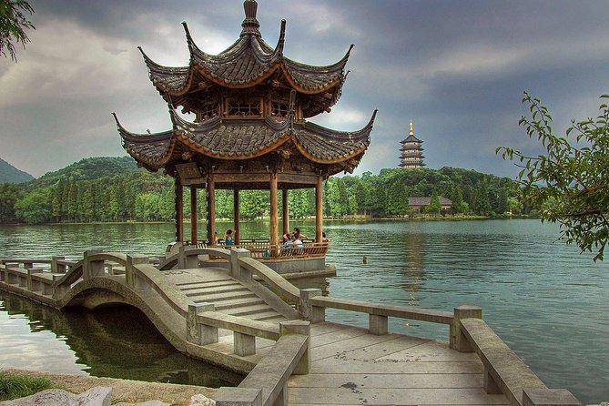 Romantic Tour in Hangzhou - Key Points
