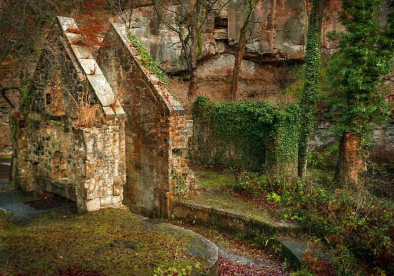 Romantic Walks in Roslin: A Scottish Love Story - Key Points