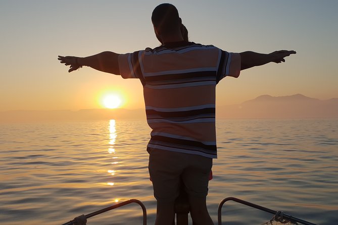 Romatic Sea Experience (Sunset + Overnight + Breakfast) - Romantic Ambiance Features