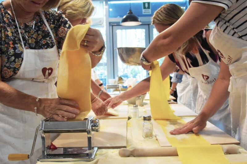 Rome: 1 Hour Pasta Making Class - Key Points