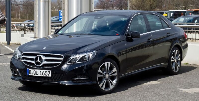 Rome: 1-Way Private Luxury Airport Transfer - Key Points