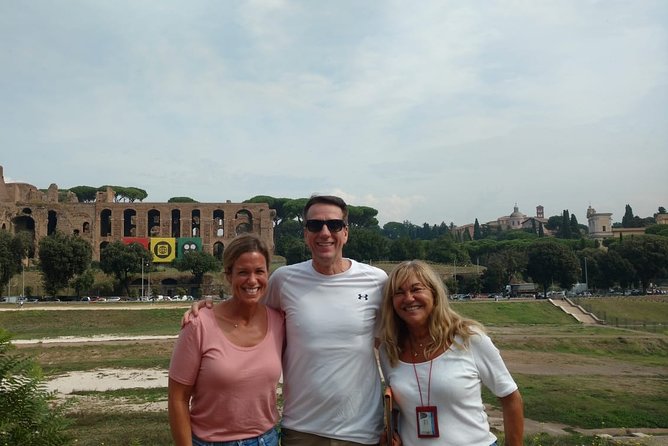 Rome and Vatican Driving Tour With Tour Guide - Lunch at a Local Restaurant