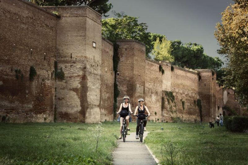Rome: Appian Way, Aqueducts & Catacombs E-Bike Tour - Discovering Aqueducts
