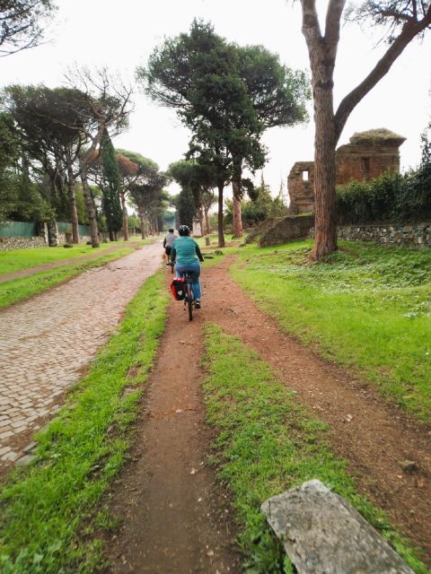 Rome: Appian Way & Catacomb Sunset E-Bike Tour With Aperitif - Authentic Aperitif Experience