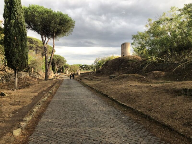 Rome: Appian Way E-Bike Tour Catacombs, Aqueducts & Picnic - Picnic in the Park