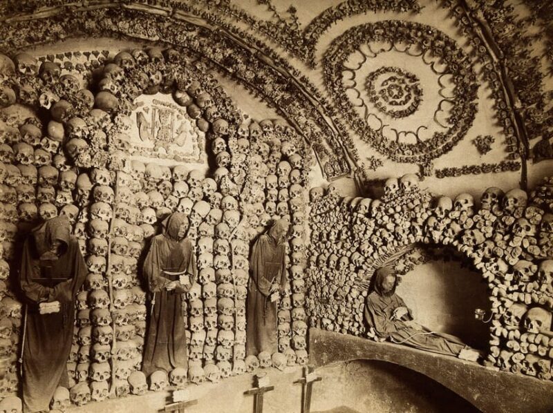 Rome: Capuchin Crypts Express Tour - Tour Highlights and Experience