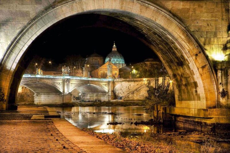 Rome: Chauffeured Tour by Night With Food Tasting and Wine - Experience Highlights