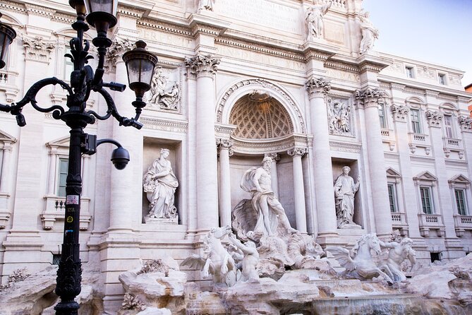 Rome City Center Walking Tour in a Small Group - Iconic Sights Explored