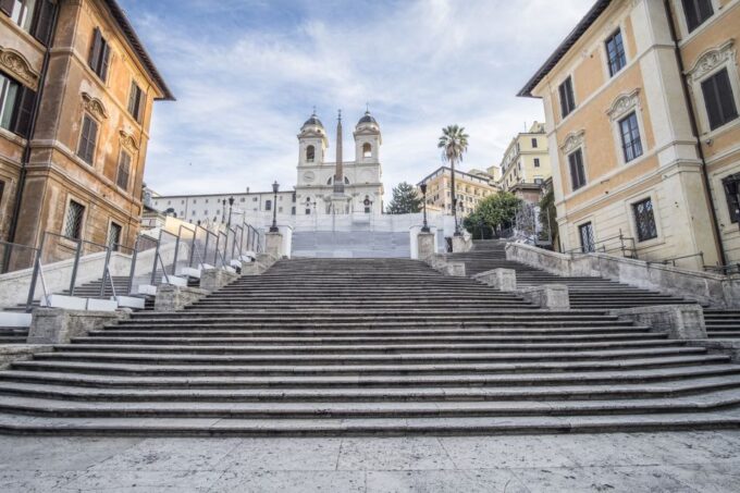 Rome: City Highlights Walking Tour at Night With Soft Drink - Visiting the Trevi Fountain