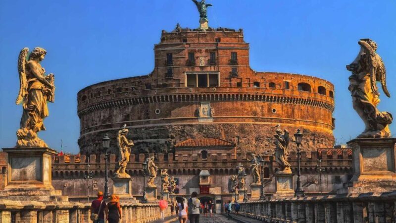 Rome: City Highlights Walking Tour With Local Guide - Key Points