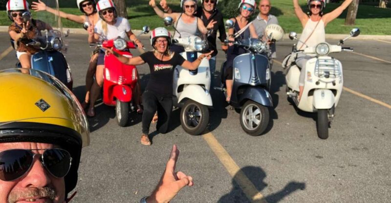 Rome: Colosseum and Pyramid of Cestius Vespa Tour in German - Key Points