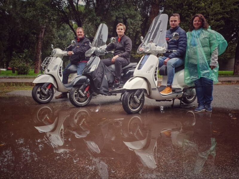 Rome: Colosseum and Pyramid of Cestius Vespa Tour in German - Participant Requirements