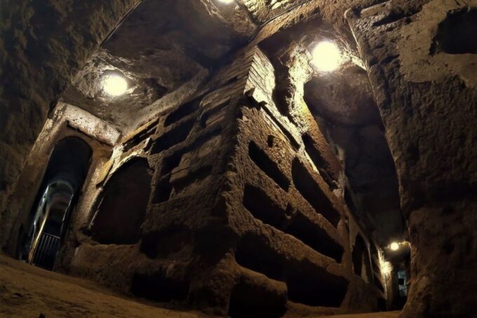 Rome: Colosseum Appian Way and Catacombs Guided Tour - Exploring the Catacombs