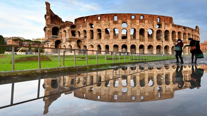 Rome: Colosseum Entry & Guided Tour - Exploring the Colosseum