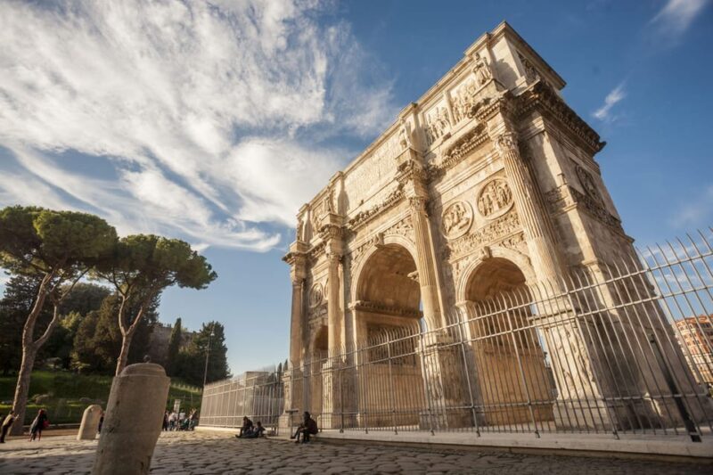 Rome: Colosseum, Forum, Palatine Hill Entry & Audioguide App - Discovering the Roman Forum