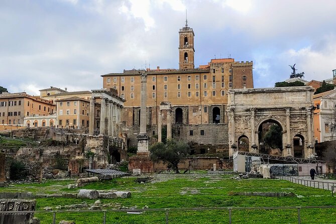 Rome: Colosseum Guided Tour With Roman Forum and Palatine Hill - Tour Itinerary