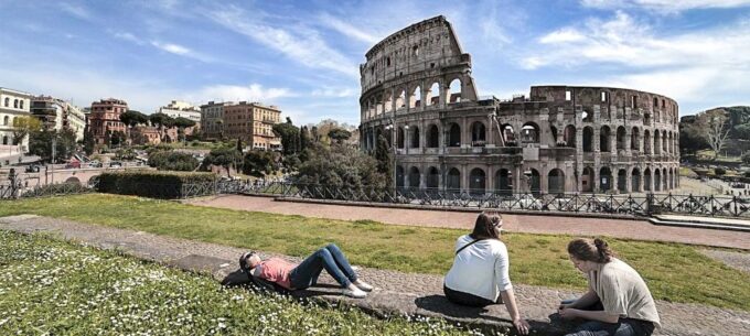 Rome: Colosseum, Roman Forum & Palatine Guided Tour - Palatine Hill Views