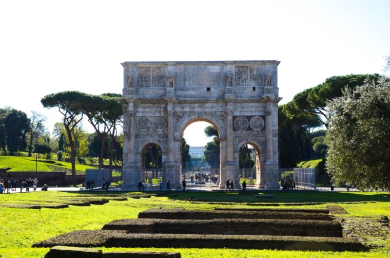 Rome: Colosseum, Roman Forum & Palatine Small Group Tour - Key Points