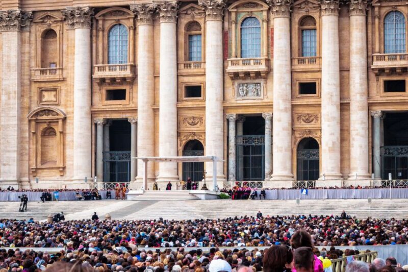 Rome: Escorted Papal Audience Experience With Entry Ticket - Key Points