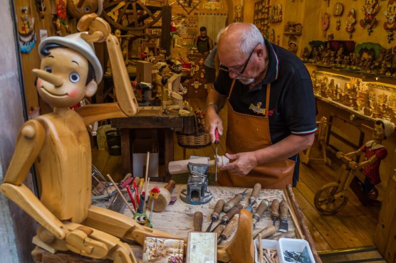 Rome: Family Fun Private Highlights Walking Tour With Pizza - Key Points