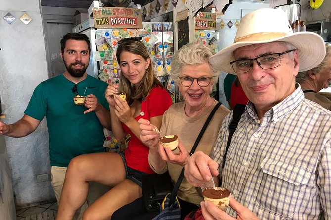 Rome: Food, Wine & Sightseeing Around Pantheon and Campo Dè Fiori Market - Capturing the Roman Ambiance