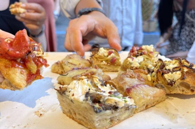 Rome: Gourmet Pizza Cooking Class (SHARED) - Welcome Drinks and Snacks