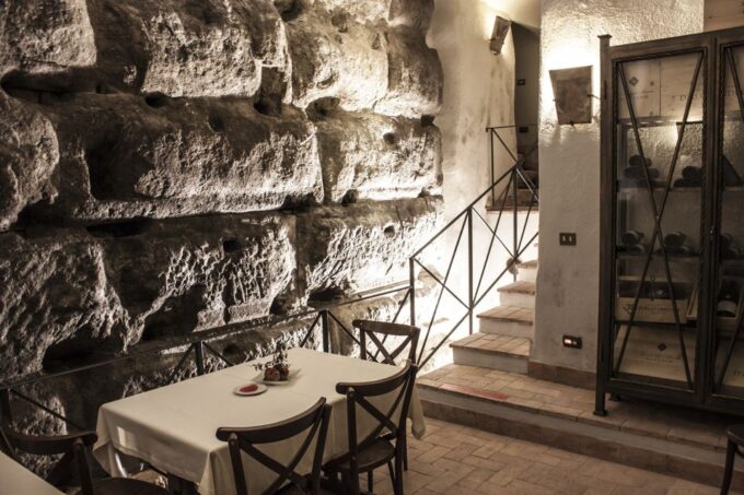Rome: Gourmet Wine and Dine in a Luxury Restaurant - Guided Gastronomic Journey