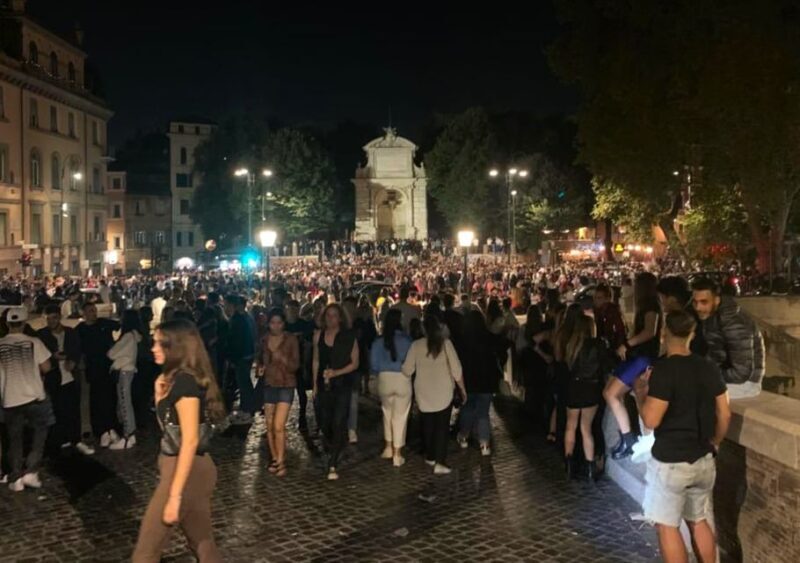 Rome: Guided Bar Crawl in Trastevere - Experience the Vibrant Nightlife of Trastevere