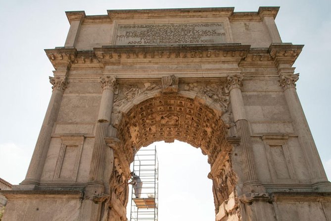 Rome: Guided Group Tour of Colosseum, Roman Forum & Palatine Hill - Exploring the Colosseum