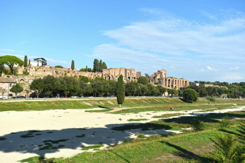 Rome: Guided Running Tour With Photos and Cappuccino Stop - Refreshments and Breaks During the Tour