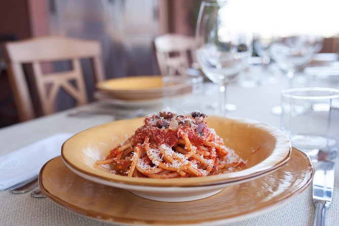 Rome Local Market Visit and Home-Dining Experience With Drinks - What to Expect