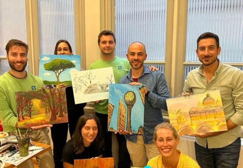 Rome: Paint and Sip Wine Class - Experience Highlights