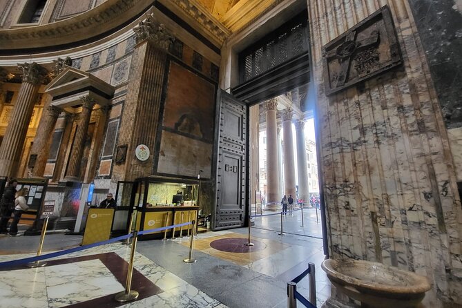 Rome: Pantheon & Raphael'S Tomb Tour With Entry Ticket - Tour Highlights