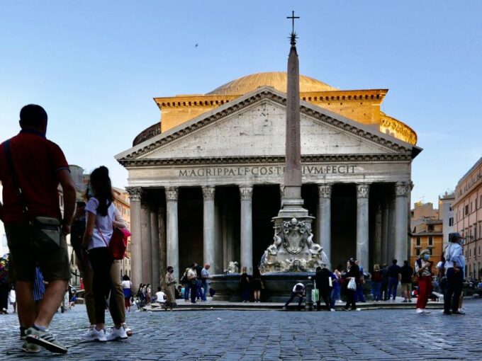 Rome: Pantheon Small Group Tour and Skip-the-Line Ticket - Exploring the Pantheon