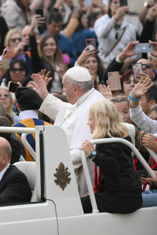 Rome: Papal Audience Experience - Inclusions and Accessibility