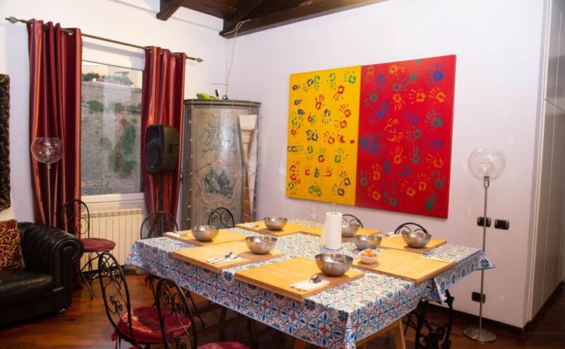 Rome: Pasta and Tiramisu Shared Cooking Class With Wine - Location and Important Information