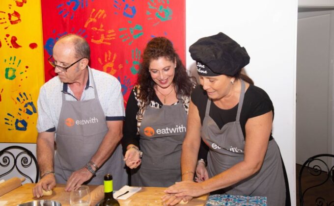 Rome: Pasta and Tiramisu Shared Cooking Class With Wine - About the Hosts